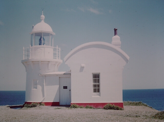 Tacking Point Lighthouse image